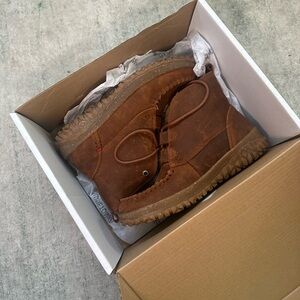 Tealey Minnetonka Boots